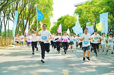 FUN肆奔跑 悅動(dòng)四方?——四方光電2025年環(huán)湖健康跑活動(dòng)圓滿(mǎn)收官